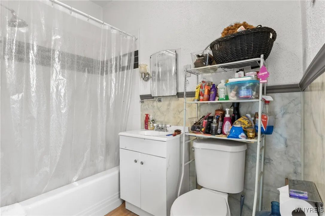 288 Dearborn Street, Buffalo, New York 14207, Buffalo, New York 14207, 6 Bedrooms Bedrooms, ,4 BathroomsBathrooms,Residential,Closed,288 Dearborn Street, Buffalo, New York 14207,0,B1631033