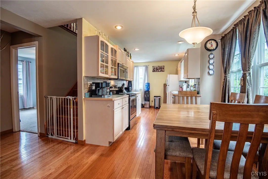 811 Harding Boulevard, Rome, New York 13440, Rome, New York 13440, 3 Bedrooms Bedrooms, 7 Rooms Rooms,2 BathroomsBathrooms,Residential,Closed,811 Harding Boulevard, Rome, New York 13440,0,S1630233