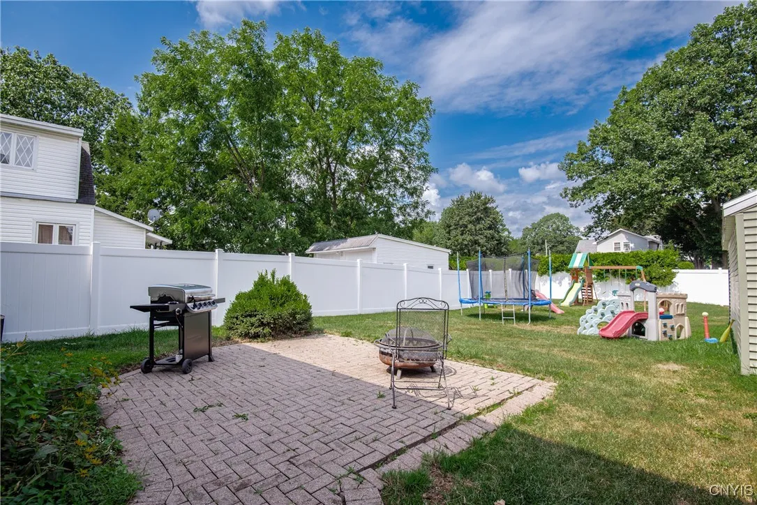 811 Harding Boulevard, Rome, New York 13440, Rome, New York 13440, 3 Bedrooms Bedrooms, 7 Rooms Rooms,2 BathroomsBathrooms,Residential,Closed,811 Harding Boulevard, Rome, New York 13440,0,S1630233