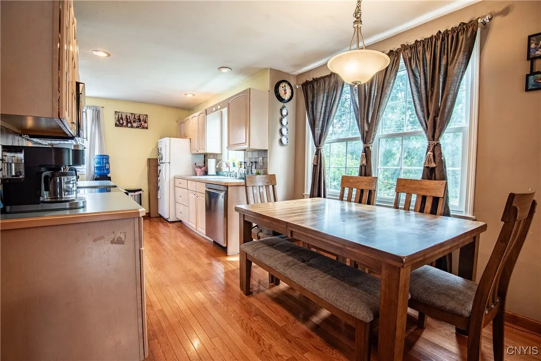 811 Harding Boulevard, Rome, New York 13440, Rome, New York 13440, 3 Bedrooms Bedrooms, 7 Rooms Rooms,2 BathroomsBathrooms,Residential,Closed,811 Harding Boulevard, Rome, New York 13440,0,S1630233