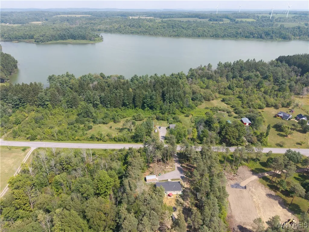 Drone showing Property and proximity to Resivour