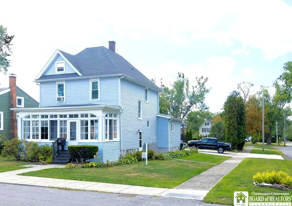 501 Mckinley Avenue, Dunkirk, New York 14048, Dunkirk, New York 14048, 4 Bedrooms Bedrooms, 7 Rooms Rooms,2 BathroomsBathrooms,Residential,Closed,501 Mckinley Avenue, Dunkirk, New York 14048,0,R1630005