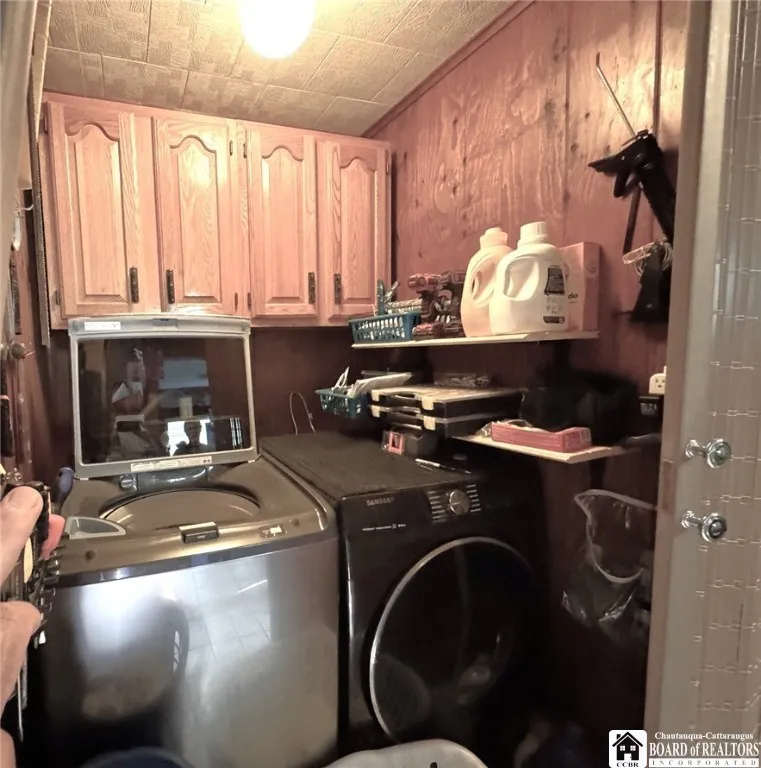 501 Mckinley Avenue, Dunkirk, New York 14048, Dunkirk, New York 14048, 4 Bedrooms Bedrooms, 7 Rooms Rooms,2 BathroomsBathrooms,Residential,Closed,501 Mckinley Avenue, Dunkirk, New York 14048,0,R1630005