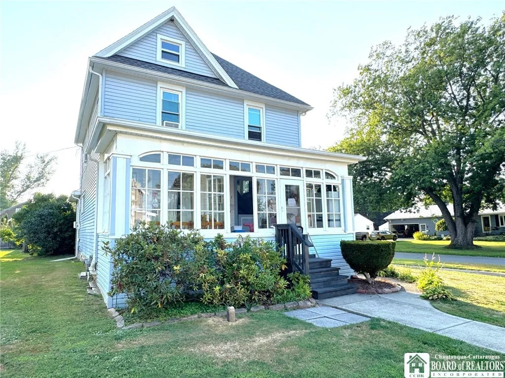 501 Mckinley Avenue, Dunkirk, New York 14048, Dunkirk, New York 14048, 4 Bedrooms Bedrooms, 7 Rooms Rooms,2 BathroomsBathrooms,Residential,Closed,501 Mckinley Avenue, Dunkirk, New York 14048,0,R1630005