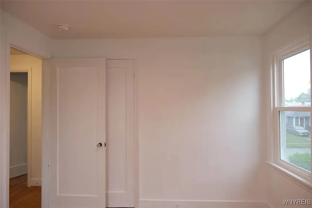 28 Campbell Avenue Upper, Buffalo, New York 14216, Buffalo, New York 14216, 2 Bedrooms Bedrooms, 6 Rooms Rooms,1 BathroomBathrooms,Residential Lease,For Rent,28 Campbell Avenue Upper, Buffalo, New York 14216,B1631074