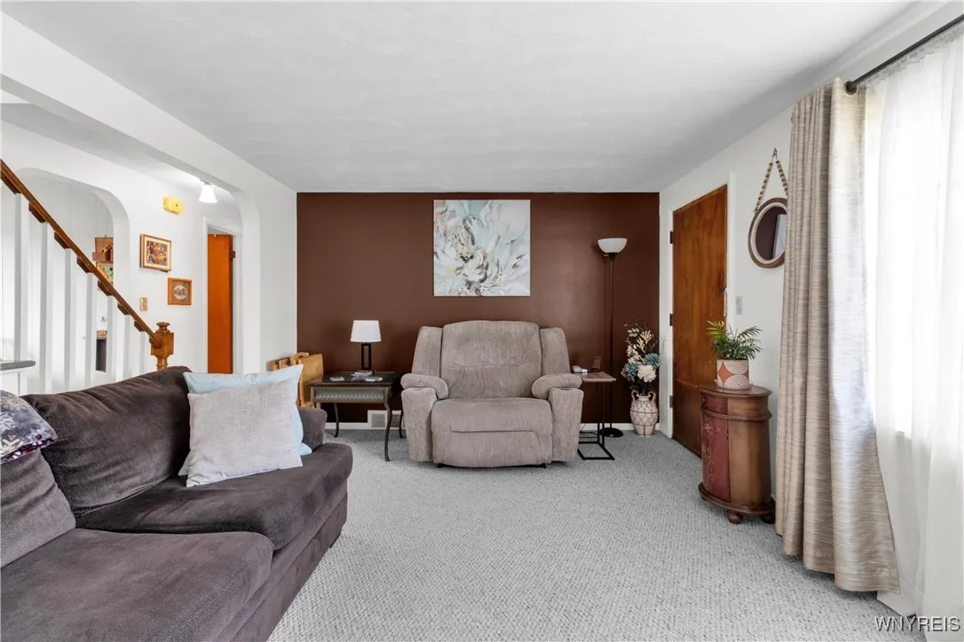 3295 Mckinley Parkway, Hamburg, New York 14219, Hamburg, New York 14219, 3 Bedrooms Bedrooms, 7 Rooms Rooms,1 BathroomBathrooms,Residential,For Sale,3295 Mckinley Parkway, Hamburg, New York 14219,B1631034