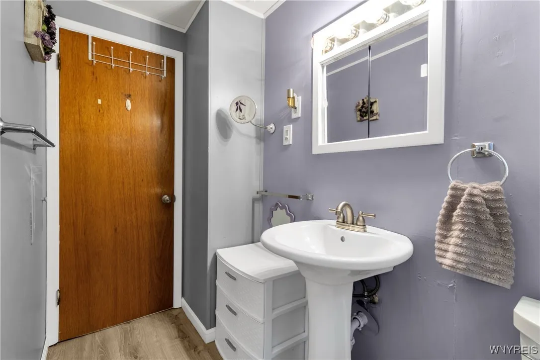 3295 Mckinley Parkway, Hamburg, New York 14219, Hamburg, New York 14219, 3 Bedrooms Bedrooms, 7 Rooms Rooms,1 BathroomBathrooms,Residential,For Sale,3295 Mckinley Parkway, Hamburg, New York 14219,B1631034