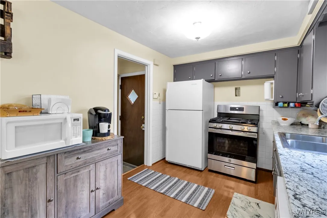3295 Mckinley Parkway, Hamburg, New York 14219, Hamburg, New York 14219, 3 Bedrooms Bedrooms, 7 Rooms Rooms,1 BathroomBathrooms,Residential,For Sale,3295 Mckinley Parkway, Hamburg, New York 14219,B1631034