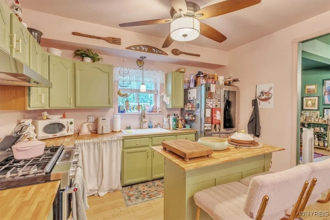 23 Plymouth Avenue, Buffalo, New York 14201, Buffalo, New York 14201, 4 Bedrooms Bedrooms, 12 Rooms Rooms,2 BathroomsBathrooms,Residential,For Sale,23 Plymouth Avenue, Buffalo, New York 14201,0,B1630146