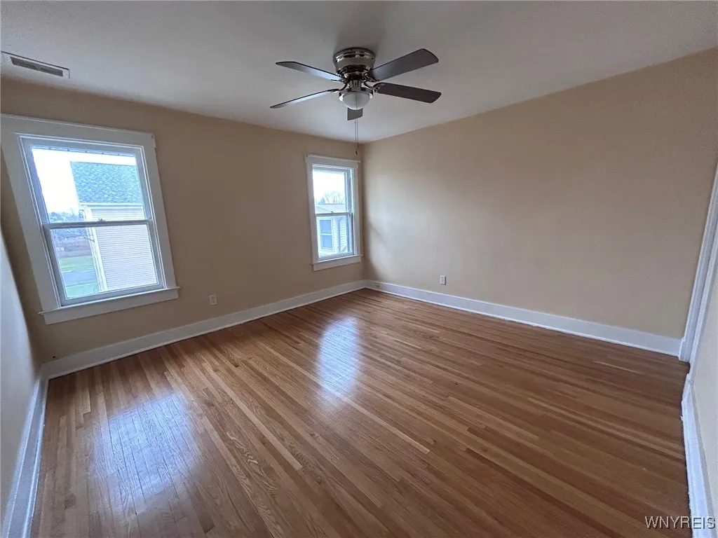 475 Potters Road Upper, West Seneca, New York 1422, West Seneca, New York 14220, 3 Bedrooms Bedrooms, 7 Rooms Rooms,1 BathroomBathrooms,Residential Lease,For Rent,475 Potters Road Upper, West Seneca, New York 1422,B1631086