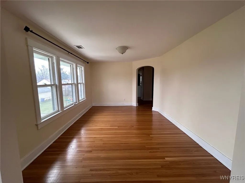 475 Potters Road Upper, West Seneca, New York 1422, West Seneca, New York 14220, 3 Bedrooms Bedrooms, 7 Rooms Rooms,1 BathroomBathrooms,Residential Lease,For Rent,475 Potters Road Upper, West Seneca, New York 1422,B1631086