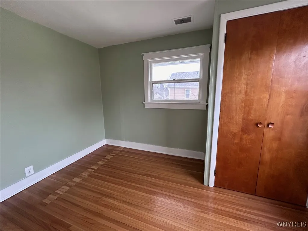 475 Potters Road Upper, West Seneca, New York 1422, West Seneca, New York 14220, 3 Bedrooms Bedrooms, 7 Rooms Rooms,1 BathroomBathrooms,Residential Lease,For Rent,475 Potters Road Upper, West Seneca, New York 1422,B1631086