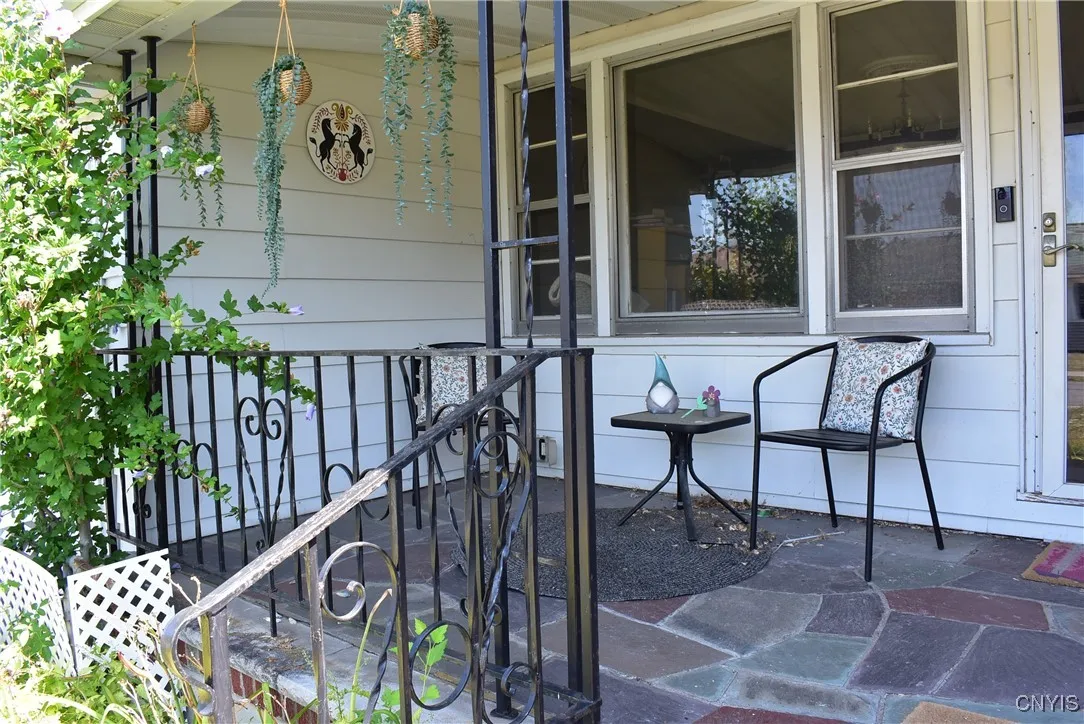 305 Case Street, Geddes, New York 13209, Geddes, New York 13209, 2 Bedrooms Bedrooms, 5 Rooms Rooms,1 BathroomBathrooms,Residential,Closed,305 Case Street, Geddes, New York 13209,0,S1631011