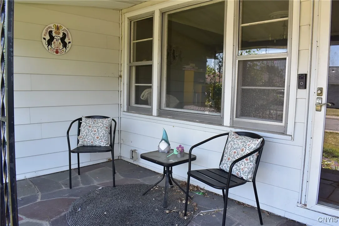 305 Case Street, Geddes, New York 13209, Geddes, New York 13209, 2 Bedrooms Bedrooms, 5 Rooms Rooms,1 BathroomBathrooms,Residential,Closed,305 Case Street, Geddes, New York 13209,0,S1631011