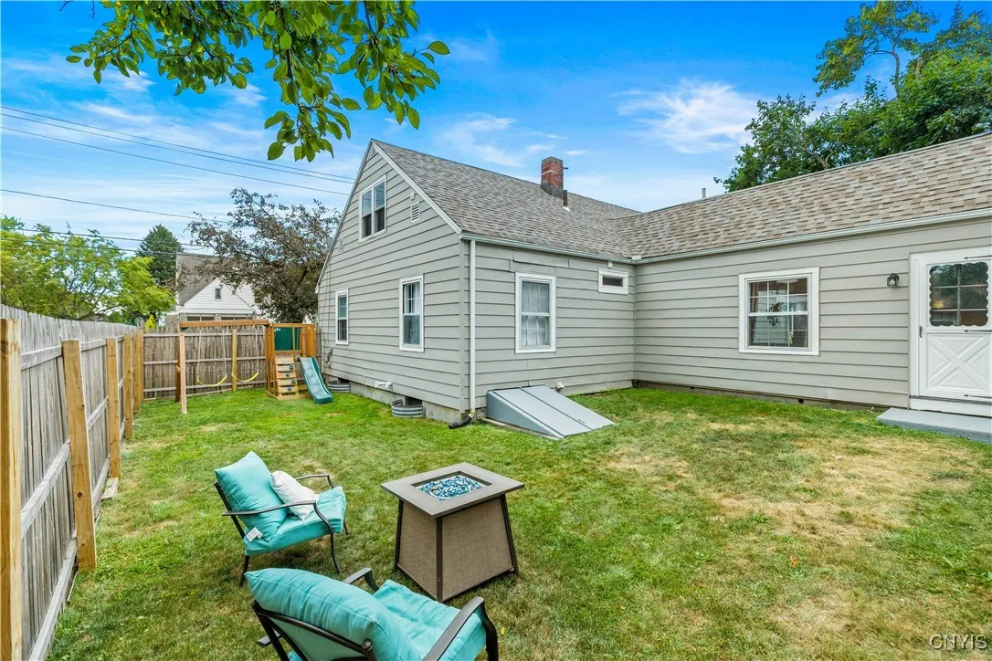 1108 Tilden Avenue, Utica, New York 13501, Utica, New York 13501, 4 Bedrooms Bedrooms, 6 Rooms Rooms,2 BathroomsBathrooms,Residential,Closed,1108 Tilden Avenue, Utica, New York 13501,0,S1631101
