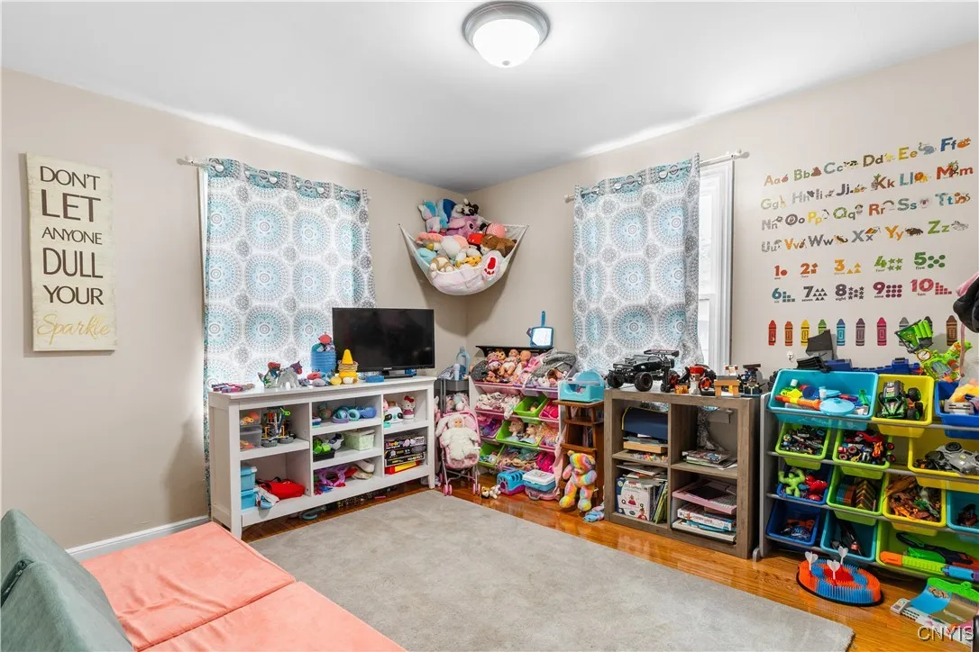 1108 Tilden Avenue, Utica, New York 13501, Utica, New York 13501, 4 Bedrooms Bedrooms, 6 Rooms Rooms,2 BathroomsBathrooms,Residential,Closed,1108 Tilden Avenue, Utica, New York 13501,0,S1631101