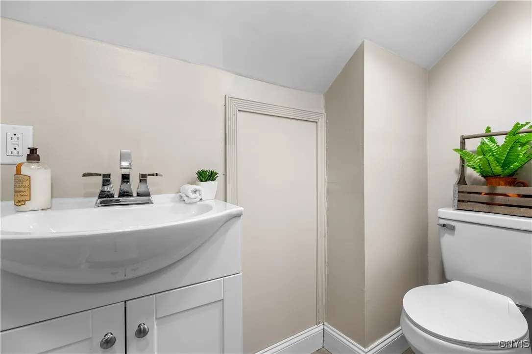 1108 Tilden Avenue, Utica, New York 13501, Utica, New York 13501, 4 Bedrooms Bedrooms, 6 Rooms Rooms,2 BathroomsBathrooms,Residential,Closed,1108 Tilden Avenue, Utica, New York 13501,0,S1631101