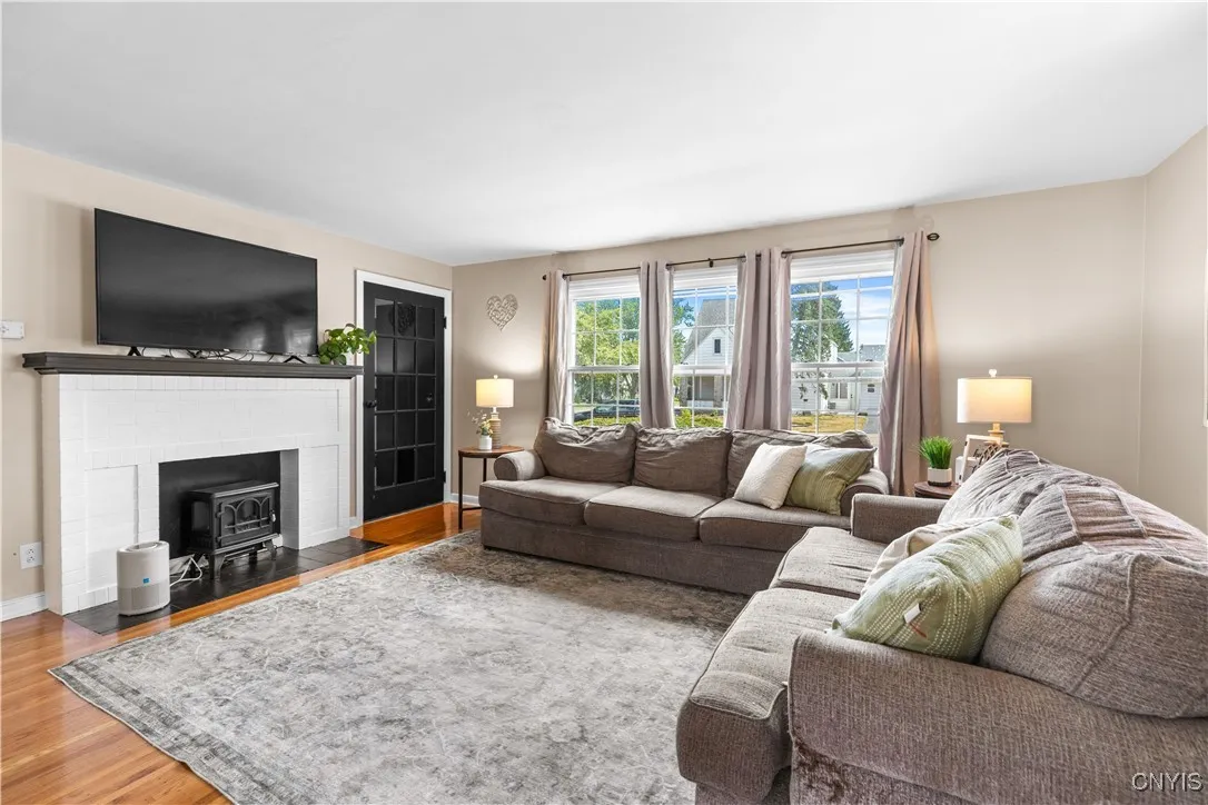 1108 Tilden Avenue, Utica, New York 13501, Utica, New York 13501, 4 Bedrooms Bedrooms, 6 Rooms Rooms,2 BathroomsBathrooms,Residential,Closed,1108 Tilden Avenue, Utica, New York 13501,0,S1631101