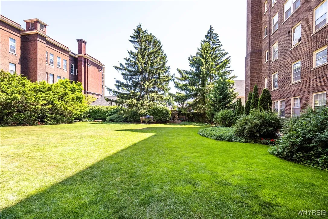 925 Delaware Avenue 8a, Buffalo, New York 14209, Buffalo, New York 14209, 2 Bedrooms Bedrooms, 5 Rooms Rooms,2 BathroomsBathrooms,Residential,For Sale,925 Delaware Avenue 8a, Buffalo, New York 14209,B1630823