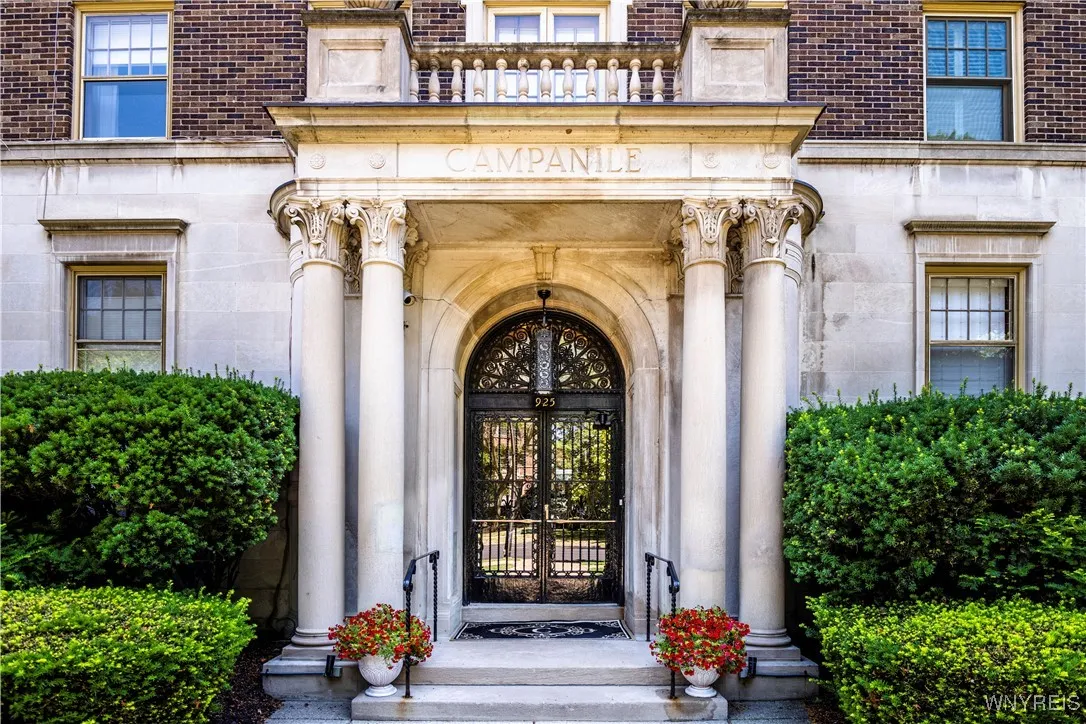 925 Delaware Avenue 8a, Buffalo, New York 14209, Buffalo, New York 14209, 2 Bedrooms Bedrooms, 5 Rooms Rooms,2 BathroomsBathrooms,Residential,For Sale,925 Delaware Avenue 8a, Buffalo, New York 14209,0,B1630823