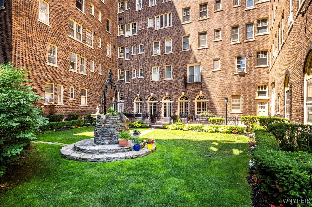 925 Delaware Avenue 8a, Buffalo, New York 14209, Buffalo, New York 14209, 2 Bedrooms Bedrooms, 5 Rooms Rooms,2 BathroomsBathrooms,Residential,For Sale,925 Delaware Avenue 8a, Buffalo, New York 14209,B1630823