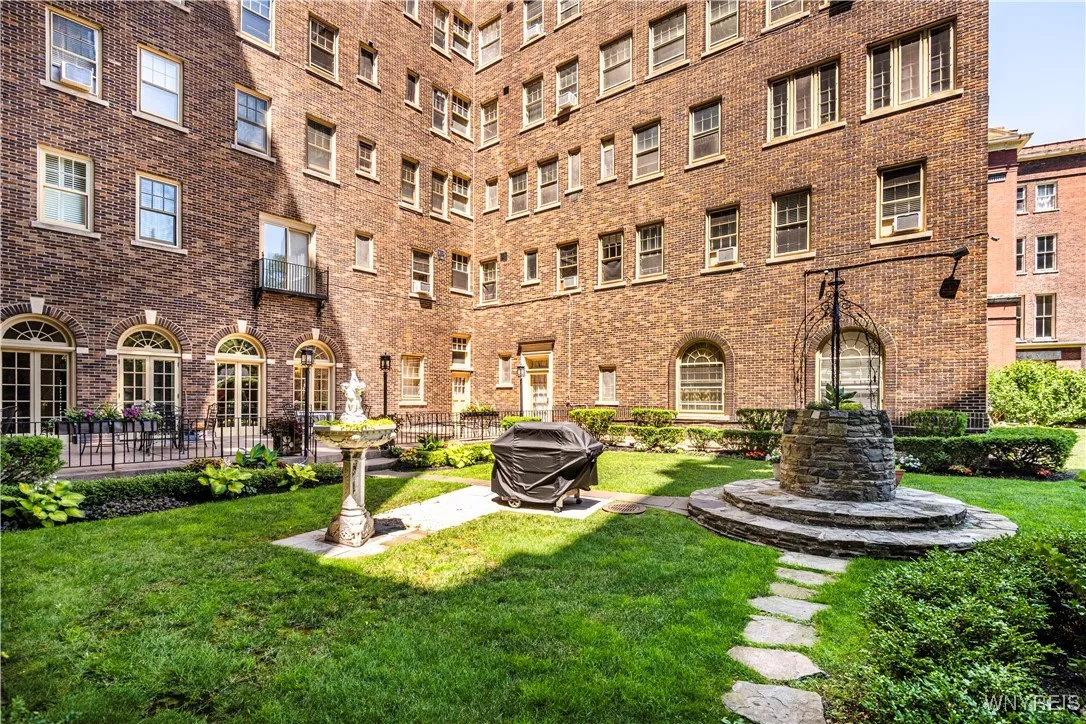 925 Delaware Avenue 8a, Buffalo, New York 14209, Buffalo, New York 14209, 2 Bedrooms Bedrooms, 5 Rooms Rooms,2 BathroomsBathrooms,Residential,For Sale,925 Delaware Avenue 8a, Buffalo, New York 14209,B1630823