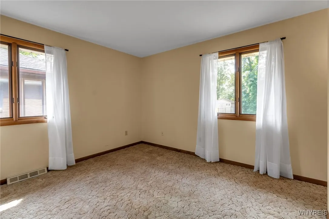 79 Schoelles Road, Amherst, New York 14228, Amherst, New York 14228, 3 Bedrooms Bedrooms, 8 Rooms Rooms,2 BathroomsBathrooms,Residential,For Sale,79 Schoelles Road, Amherst, New York 14228,0,B1631094