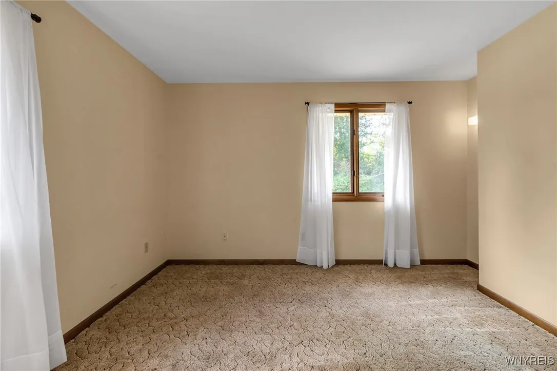 79 Schoelles Road, Amherst, New York 14228, Amherst, New York 14228, 3 Bedrooms Bedrooms, 8 Rooms Rooms,2 BathroomsBathrooms,Residential,For Sale,79 Schoelles Road, Amherst, New York 14228,0,B1631094
