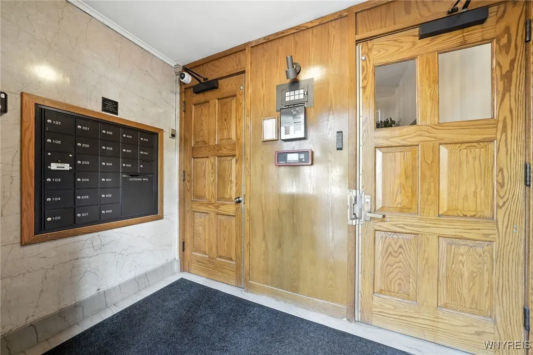 900 Delaware Avenue 302, Buffalo, New York 14209, Buffalo, New York 14209, 2 Bedrooms Bedrooms, 7 Rooms Rooms,1 BathroomBathrooms,Residential,Closed,900 Delaware Avenue 302, Buffalo, New York 14209,0,B1631117