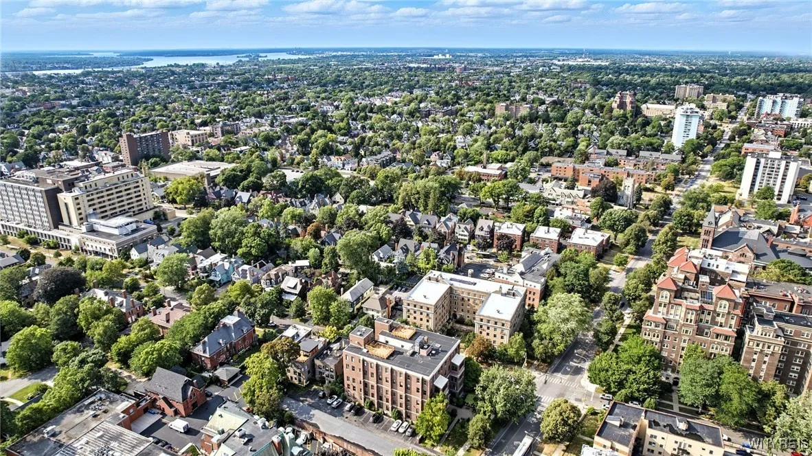900 Delaware Avenue 302, Buffalo, New York 14209, Buffalo, New York 14209, 2 Bedrooms Bedrooms, 7 Rooms Rooms,1 BathroomBathrooms,Residential,Closed,900 Delaware Avenue 302, Buffalo, New York 14209,0,B1631117
