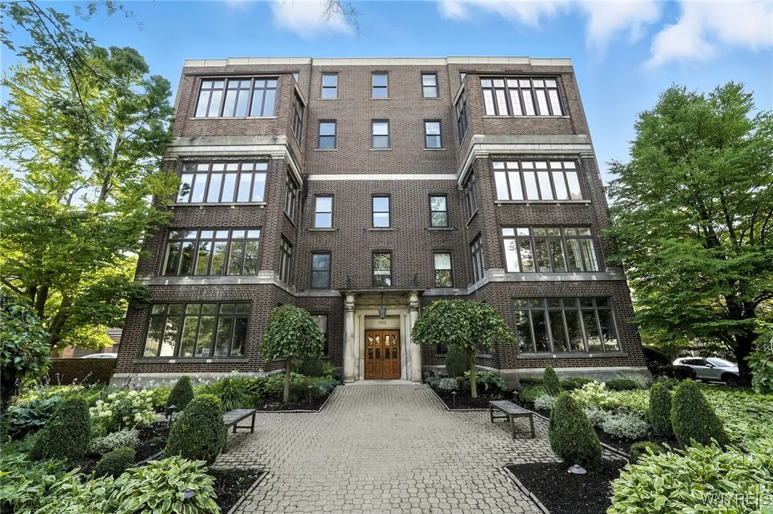 900 Delaware Avenue 302, Buffalo, New York 14209, Buffalo, New York 14209, 2 Bedrooms Bedrooms, 7 Rooms Rooms,1 BathroomBathrooms,Residential,Closed,900 Delaware Avenue 302, Buffalo, New York 14209,0,B1631117 900 Delaware Avenue 302, Buffalo, New York 14209, Buffalo, New York 14209, 2 Bedrooms Bedrooms, 7 Rooms Rooms,1 BathroomBathrooms,Residential,Closed,900 Delaware Avenue 302, Buffalo, New York 14209,0,B1631117