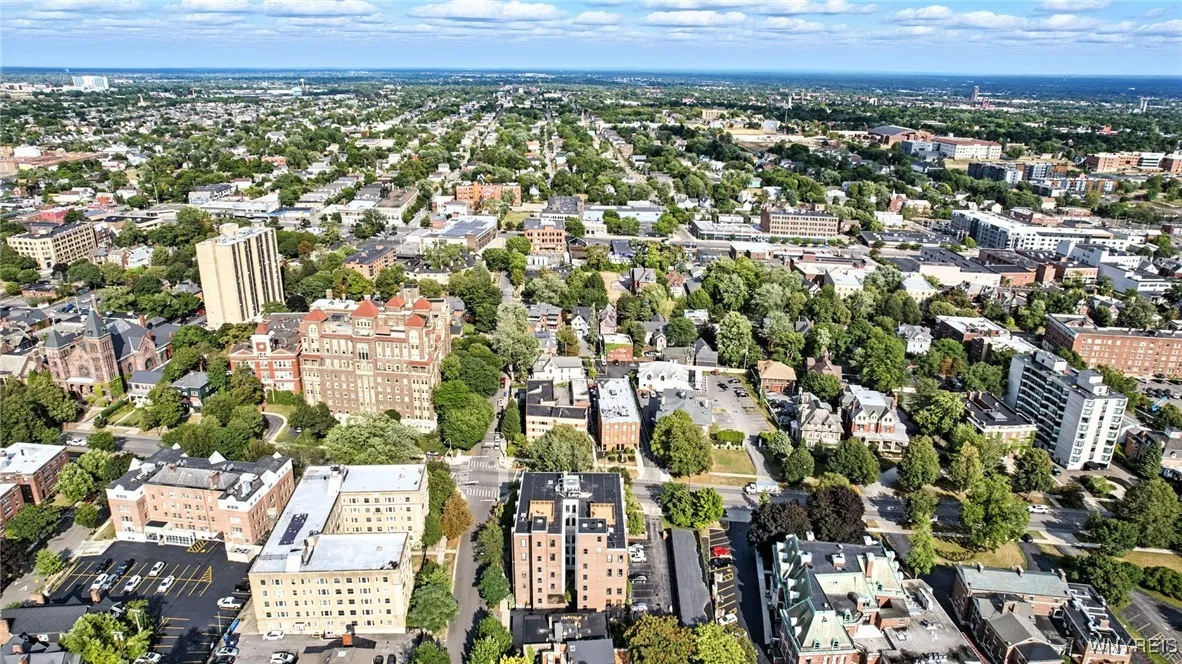 900 Delaware Avenue 302, Buffalo, New York 14209, Buffalo, New York 14209, 2 Bedrooms Bedrooms, 7 Rooms Rooms,1 BathroomBathrooms,Residential,Closed,900 Delaware Avenue 302, Buffalo, New York 14209,0,B1631117