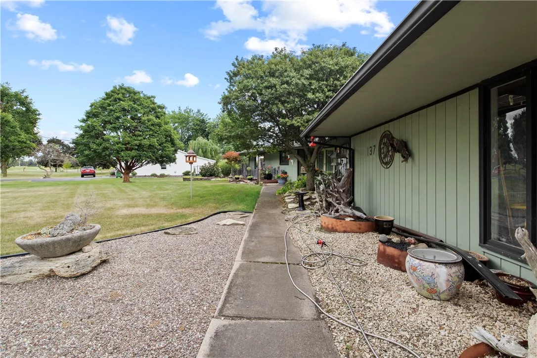 137 Armstrong Road, Wheatland, New York 14546, Wheatland, New York 14546, 3 Bedrooms Bedrooms, 11 Rooms Rooms,2 BathroomsBathrooms,Residential,Closed,137 Armstrong Road, Wheatland, New York 14546,0,R1630869