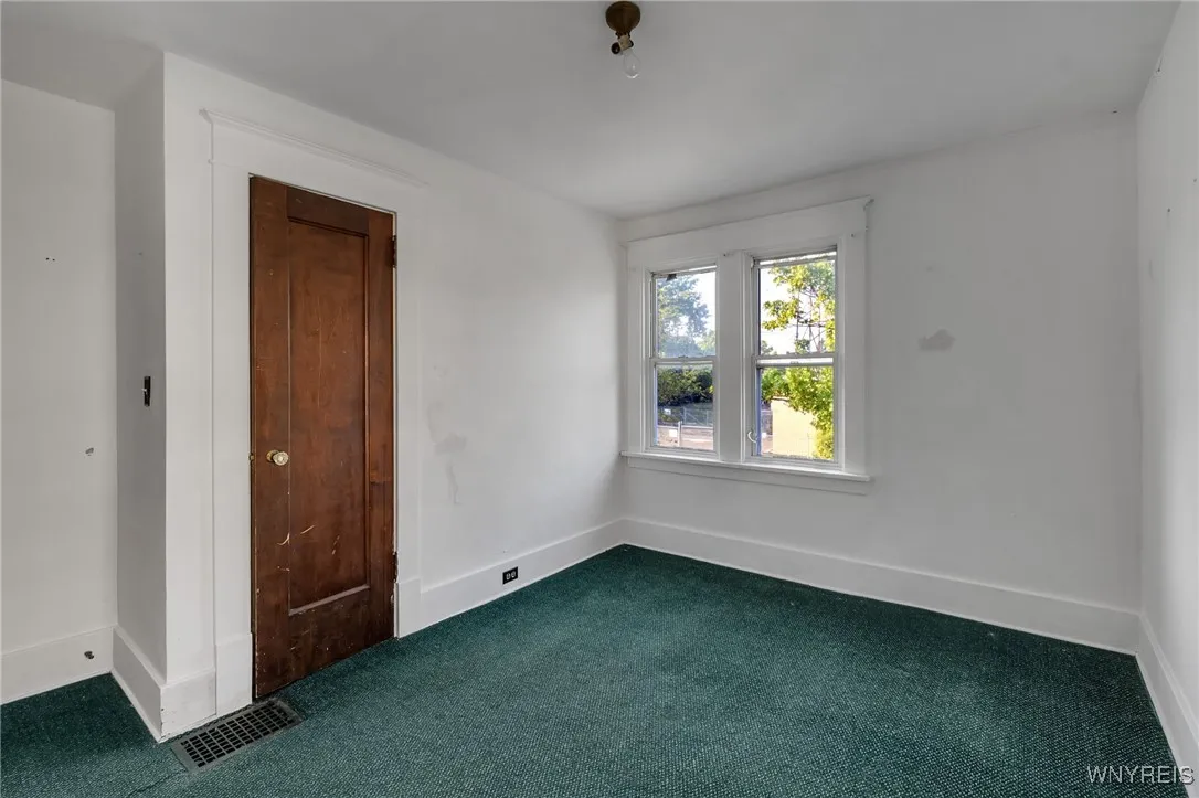 106 Lasalle Avenue, Buffalo, New York 14214, Buffalo, New York 14214, 4 Bedrooms Bedrooms, 5 Rooms Rooms,1 BathroomBathrooms,Residential,Closed,106 Lasalle Avenue, Buffalo, New York 14214,0,B1630846