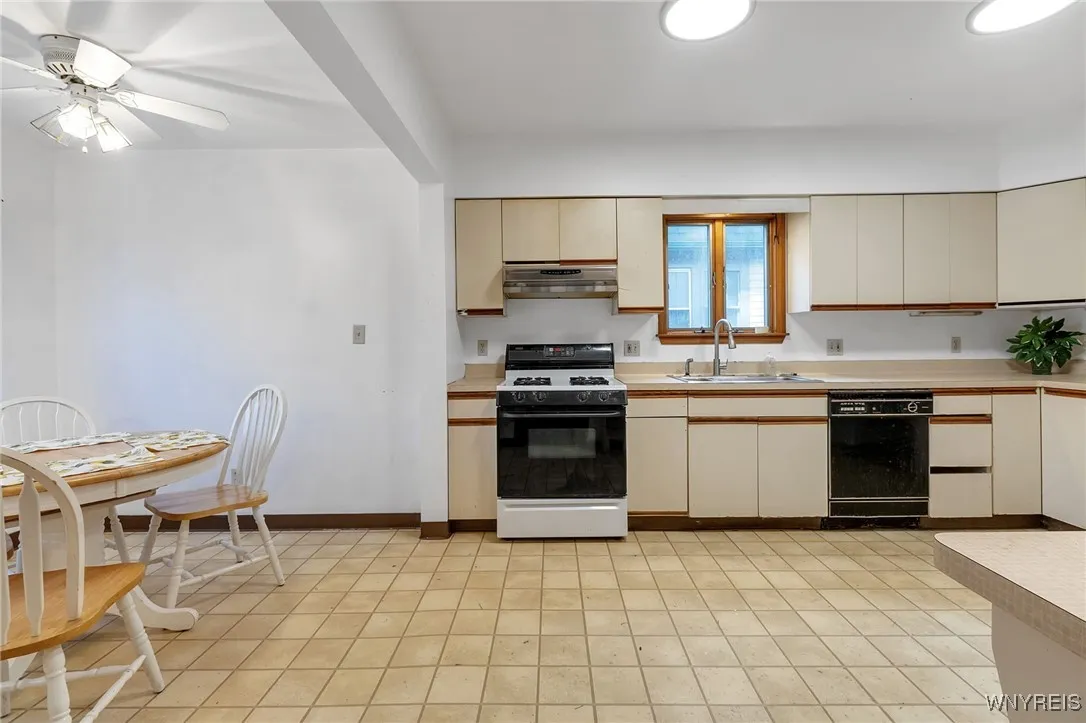 106 Lasalle Avenue, Buffalo, New York 14214, Buffalo, New York 14214, 4 Bedrooms Bedrooms, 5 Rooms Rooms,1 BathroomBathrooms,Residential,Closed,106 Lasalle Avenue, Buffalo, New York 14214,0,B1630846