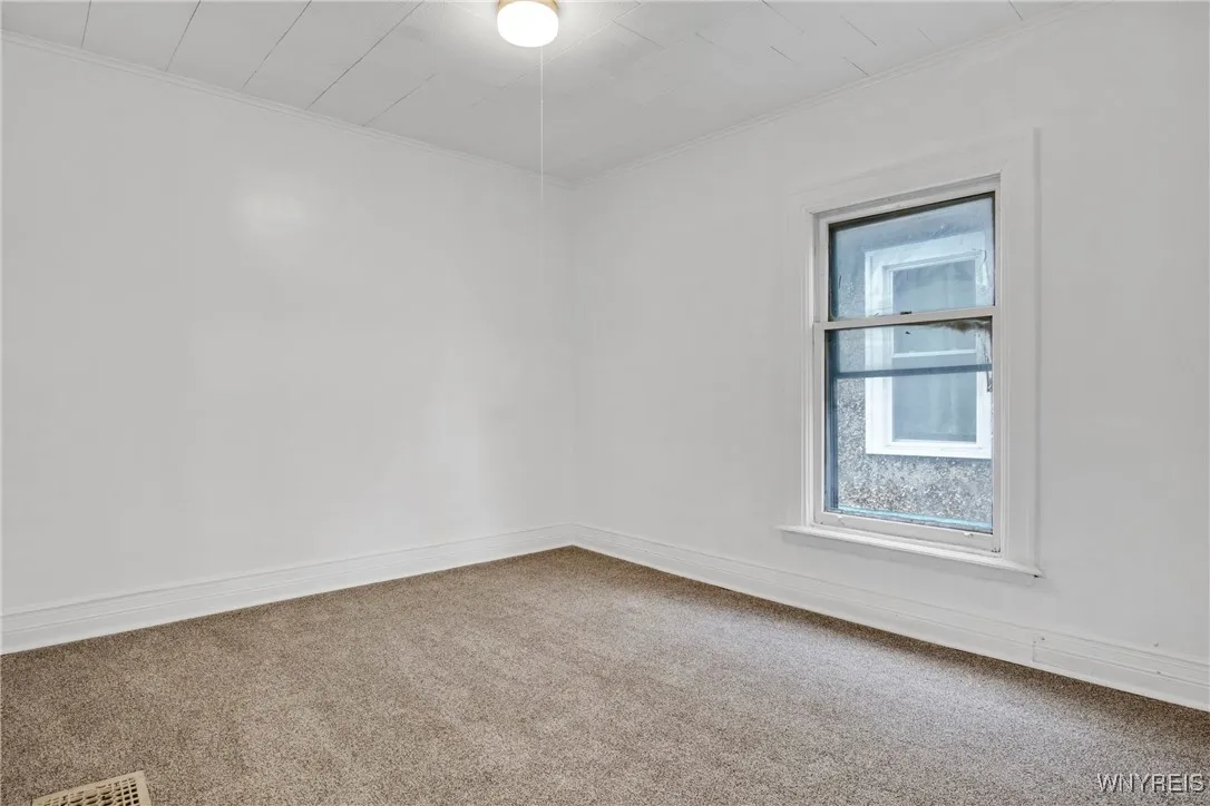 114 Spaulding Street, Buffalo, New York 14220, Buffalo, New York 14220, 4 Bedrooms Bedrooms, 9 Rooms Rooms,1 BathroomBathrooms,Residential,For Sale,114 Spaulding Street, Buffalo, New York 14220,0,B1630922