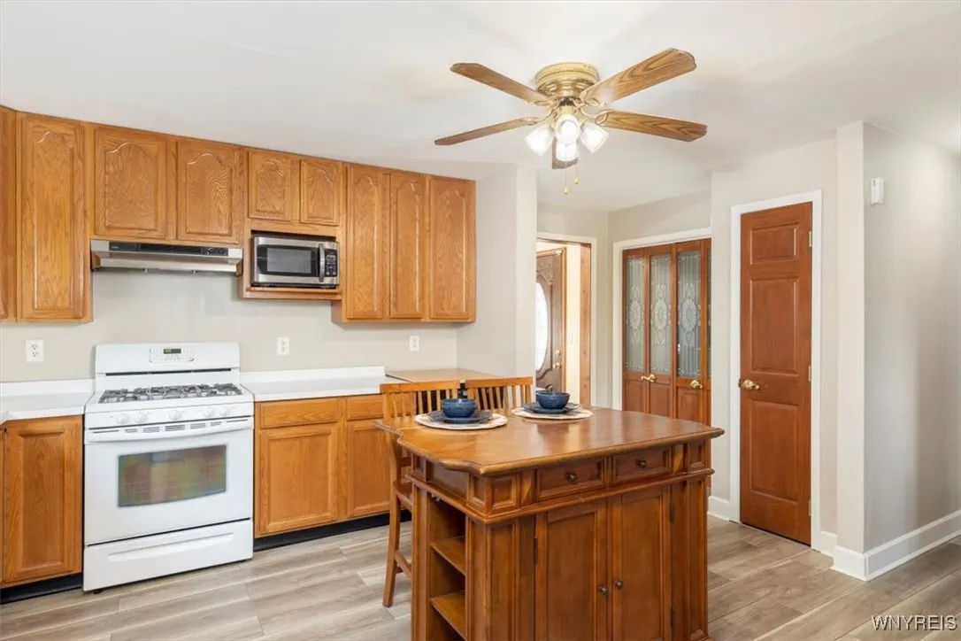 258 85th Street, Niagara Falls, New York 14304, Niagara Falls, New York 14304, 3 Bedrooms Bedrooms, 6 Rooms Rooms,1 BathroomBathrooms,Residential,Closed,258 85th Street, Niagara Falls, New York 14304,0,B1630218