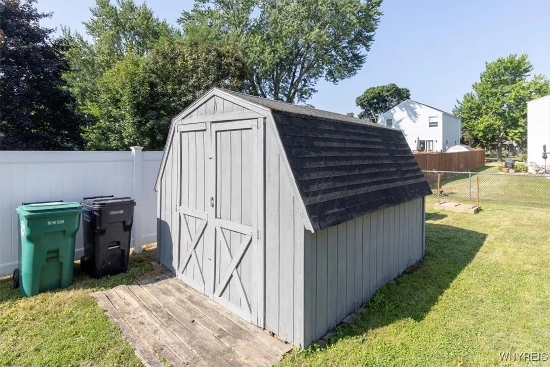 258 85th Street, Niagara Falls, New York 14304, Niagara Falls, New York 14304, 3 Bedrooms Bedrooms, 6 Rooms Rooms,1 BathroomBathrooms,Residential,Closed,258 85th Street, Niagara Falls, New York 14304,0,B1630218