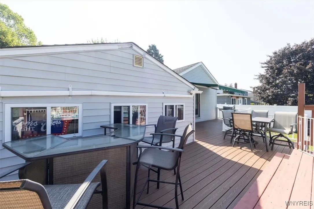 258 85th Street, Niagara Falls, New York 14304, Niagara Falls, New York 14304, 3 Bedrooms Bedrooms, 6 Rooms Rooms,1 BathroomBathrooms,Residential,Closed,258 85th Street, Niagara Falls, New York 14304,0,B1630218