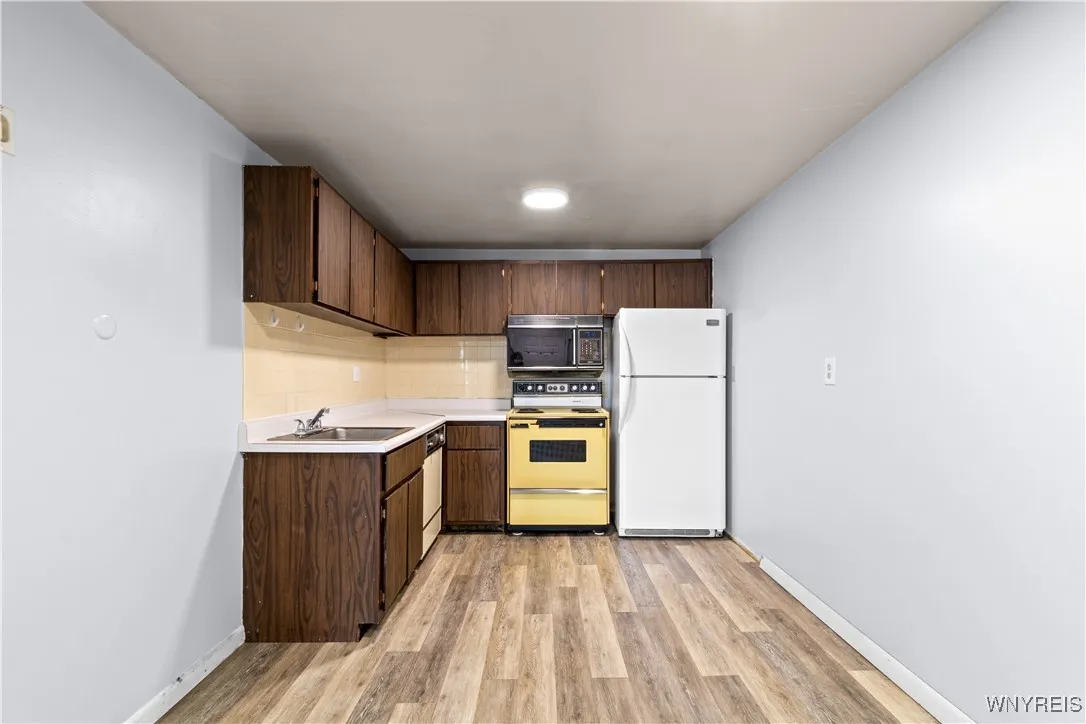 309 North Street 34, Buffalo, New York 14201, Buffalo, New York 14201, 2 Bedrooms Bedrooms, 4 Rooms Rooms,1 BathroomBathrooms,Residential,For Sale,309 North Street 34, Buffalo, New York 14201,B1631162