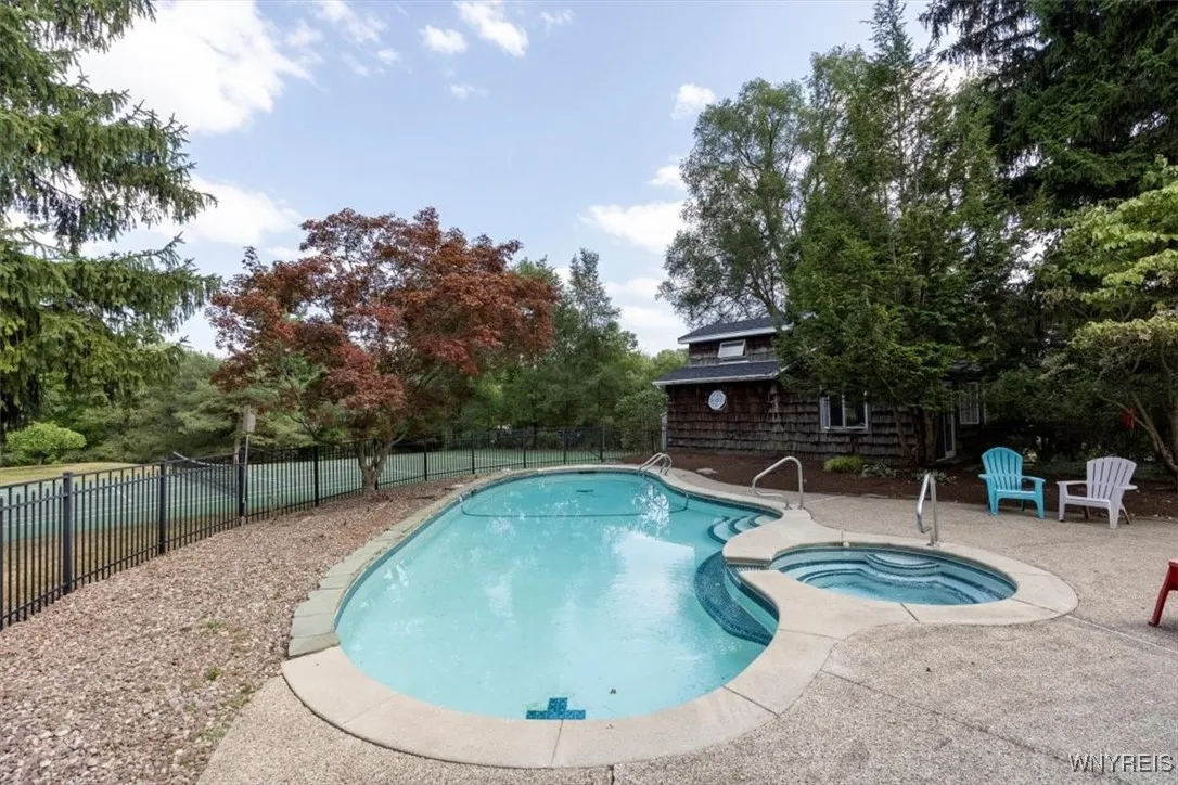 5119 Shimerville Road, Clarence, New York 14031, Clarence, New York 14031, 5 Bedrooms Bedrooms, 10 Rooms Rooms,5 BathroomsBathrooms,Residential,For Sale,5119 Shimerville Road, Clarence, New York 14031,B1631082