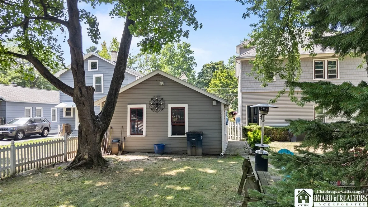 63 Newton Street, Pomfret, New York 14063, Pomfret, New York 14063, 4 Bedrooms Bedrooms, 10 Rooms Rooms,2 BathroomsBathrooms,Residential,Closed,63 Newton Street, Pomfret, New York 14063,0,R1631169