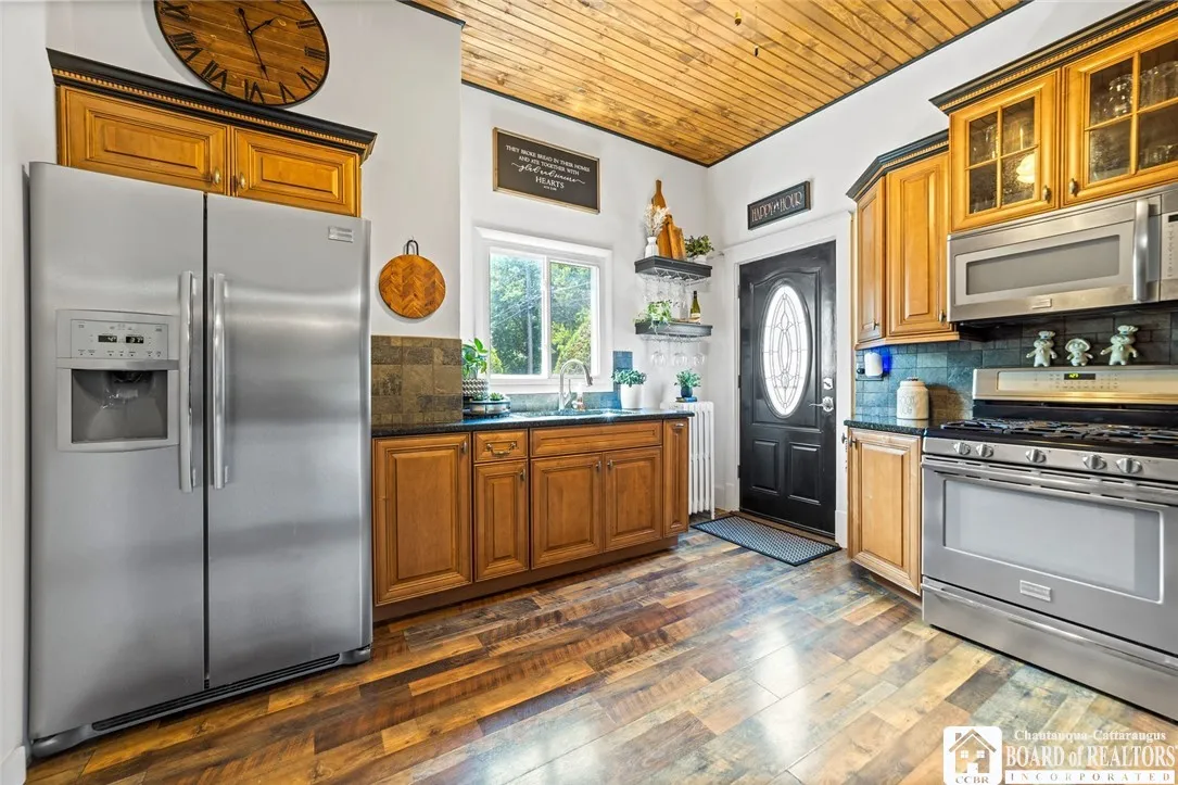 63 Newton Street, Pomfret, New York 14063, Pomfret, New York 14063, 4 Bedrooms Bedrooms, 10 Rooms Rooms,2 BathroomsBathrooms,Residential,Closed,63 Newton Street, Pomfret, New York 14063,0,R1631169