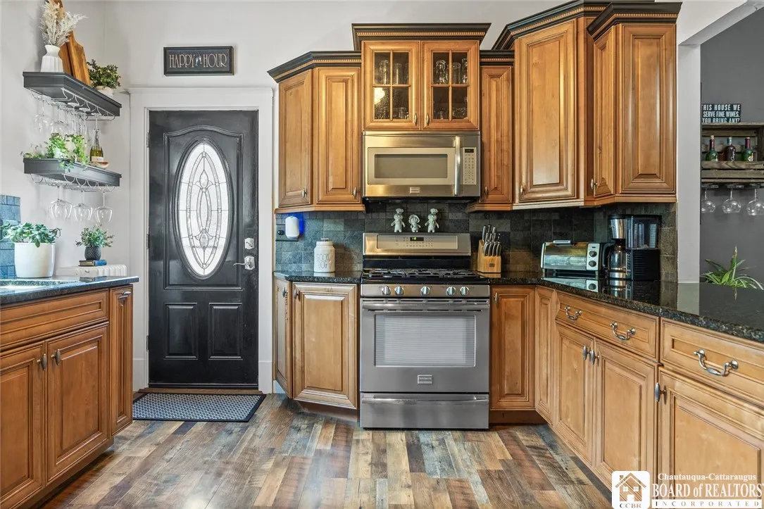 63 Newton Street, Pomfret, New York 14063, Pomfret, New York 14063, 4 Bedrooms Bedrooms, 10 Rooms Rooms,2 BathroomsBathrooms,Residential,Closed,63 Newton Street, Pomfret, New York 14063,0,R1631169