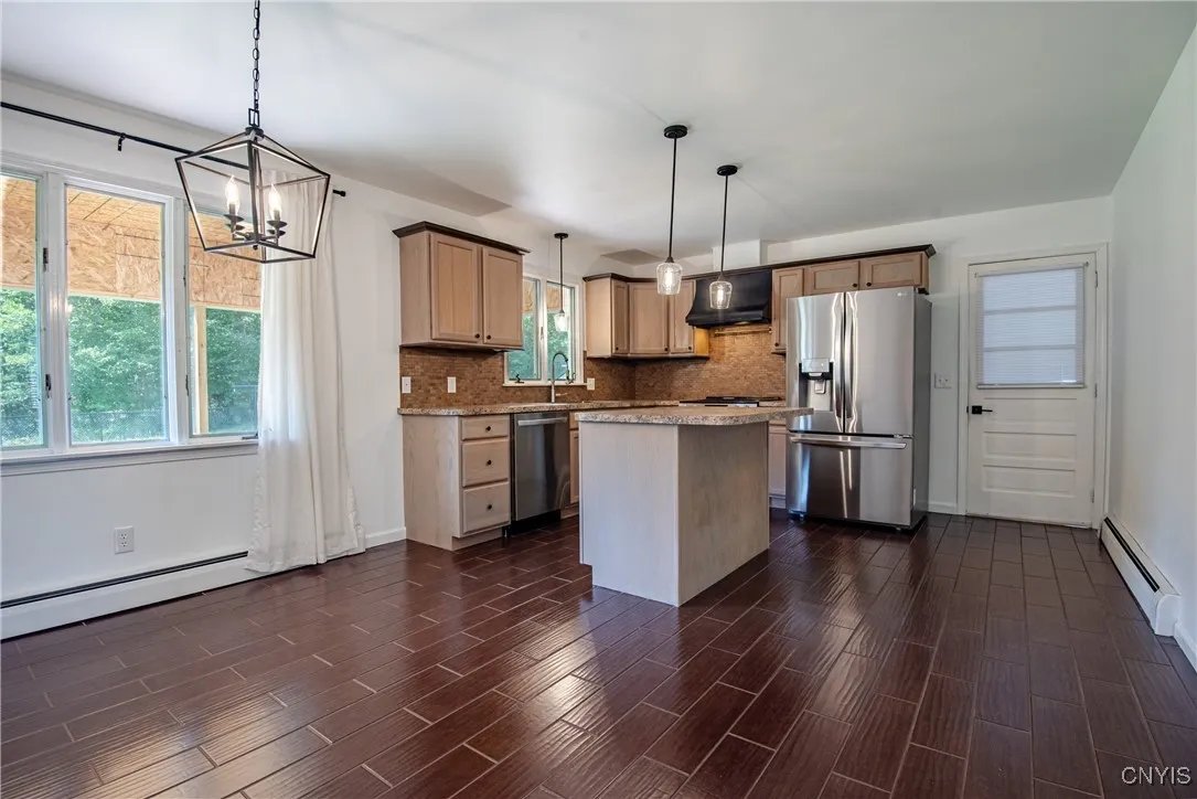 459 Elmdale Avenue, Utica, New York 13502, Utica, New York 13502, 3 Bedrooms Bedrooms, 6 Rooms Rooms,2 BathroomsBathrooms,Residential,Closed,459 Elmdale Avenue, Utica, New York 13502,0,S1631167