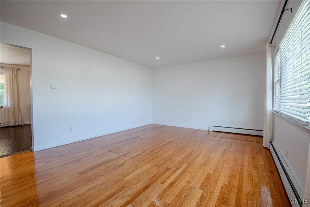 459 Elmdale Avenue, Utica, New York 13502, Utica, New York 13502, 3 Bedrooms Bedrooms, 6 Rooms Rooms,2 BathroomsBathrooms,Residential,Closed,459 Elmdale Avenue, Utica, New York 13502,0,S1631167