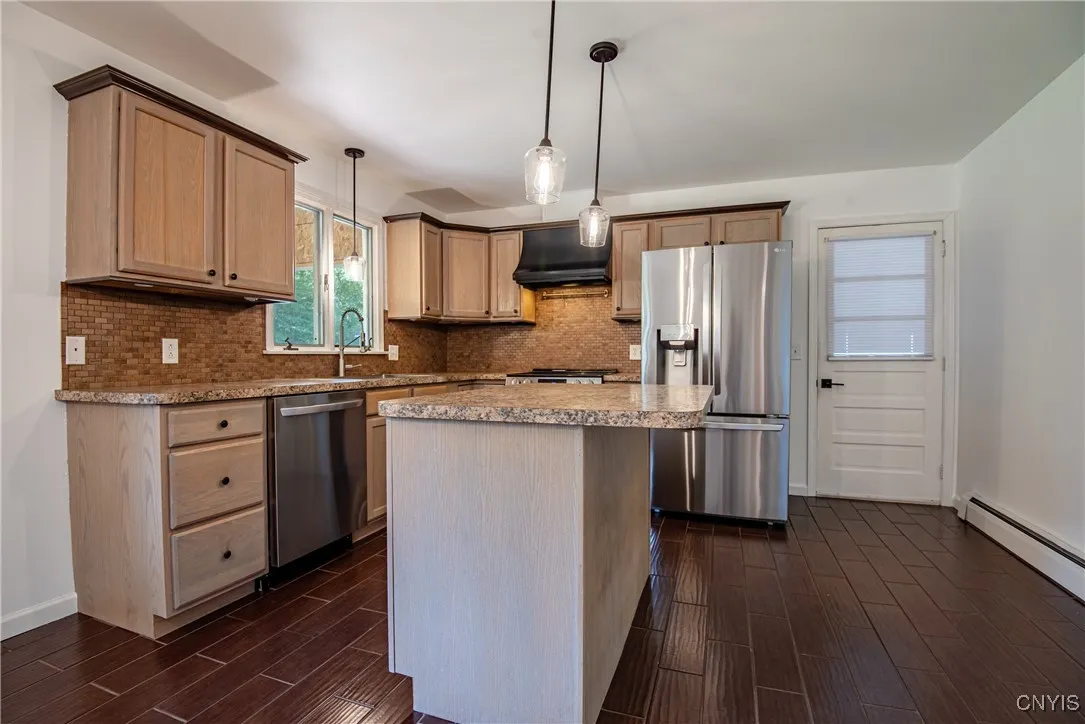 459 Elmdale Avenue, Utica, New York 13502, Utica, New York 13502, 3 Bedrooms Bedrooms, 6 Rooms Rooms,2 BathroomsBathrooms,Residential,Closed,459 Elmdale Avenue, Utica, New York 13502,0,S1631167