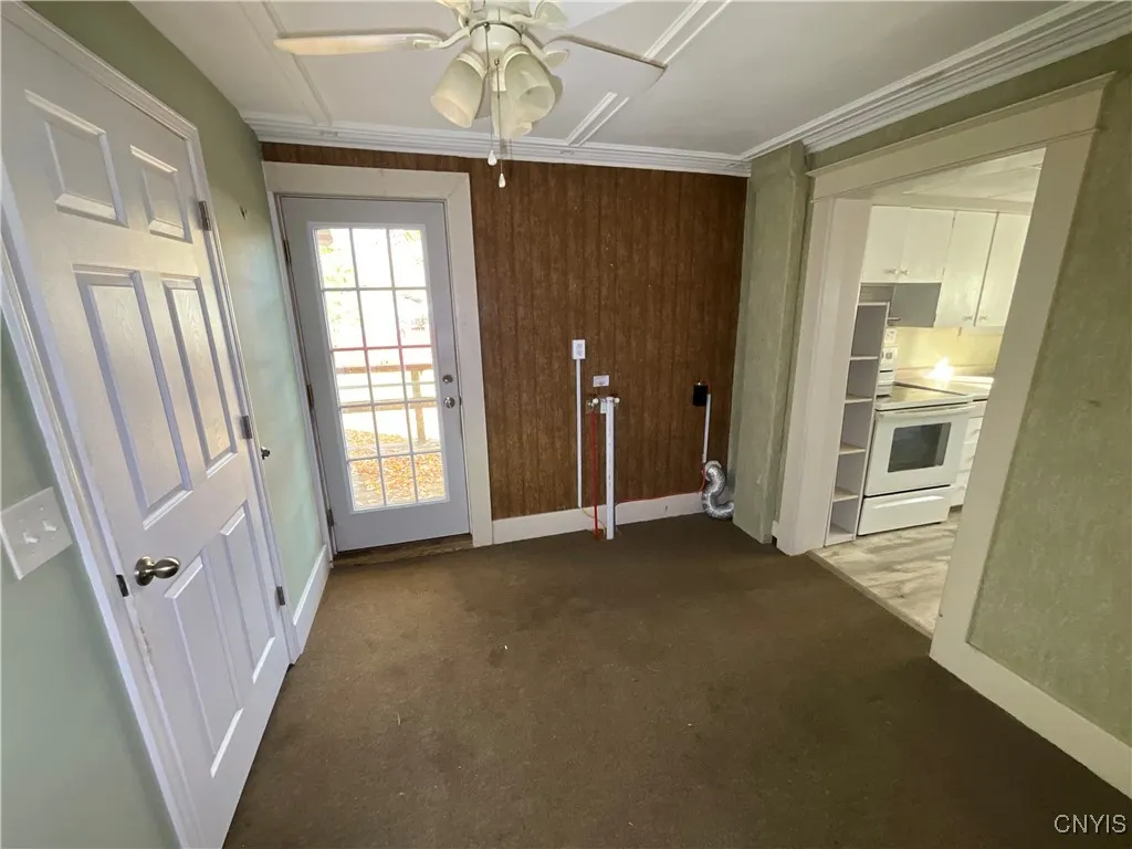 DINNING ROOM