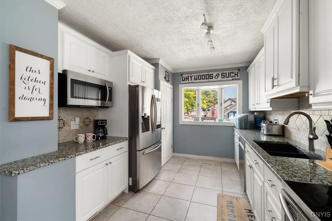New kitchen-2019 Granite from Italy