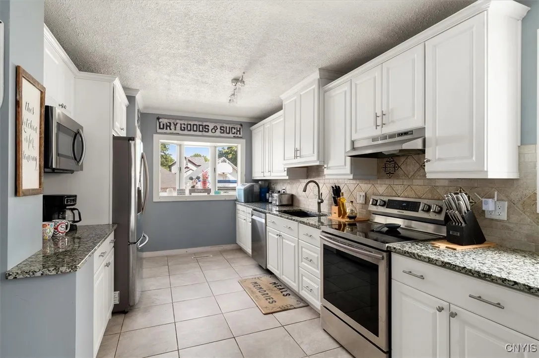 New kitchen-2019 Granite from Italy